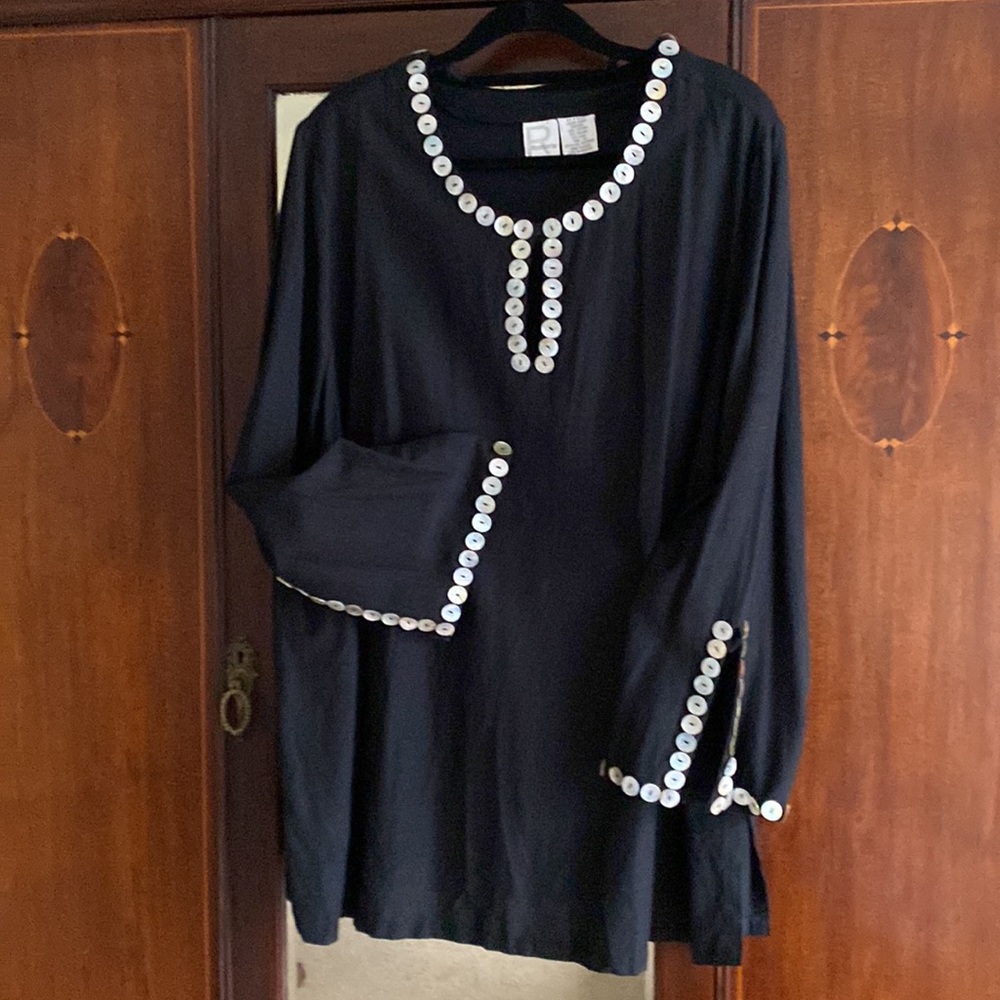 SALE: Plus Size 2x tunic by Roaman’s